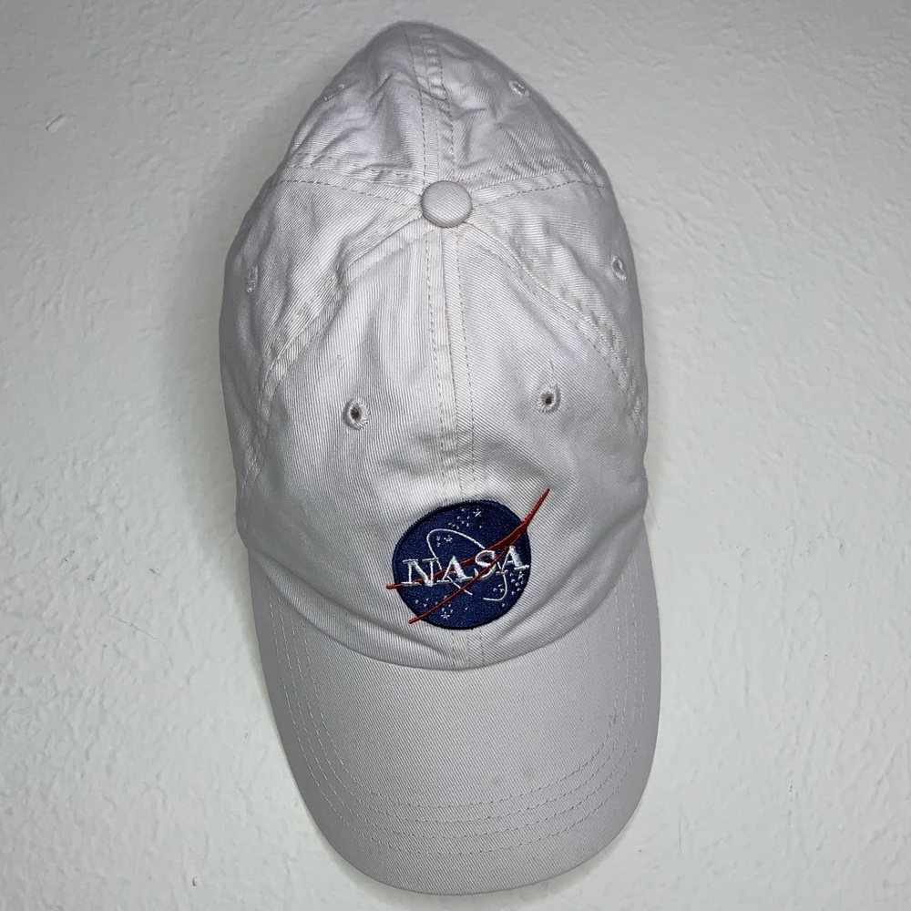 Vintage White Embroidered NASA Baseball Hat 100% cotton